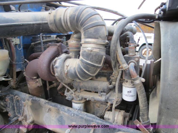 image for item B4802 1990 Peterbilt 379 nurse truck