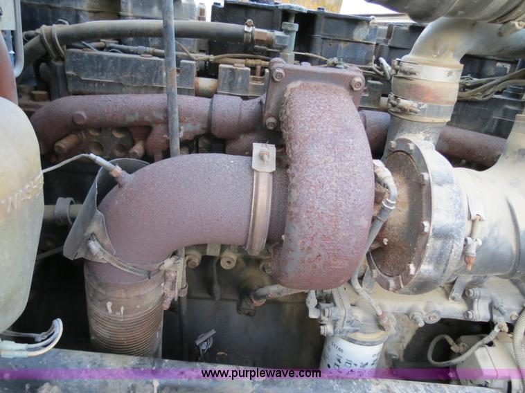 image for item B4802 1990 Peterbilt 379 nurse truck