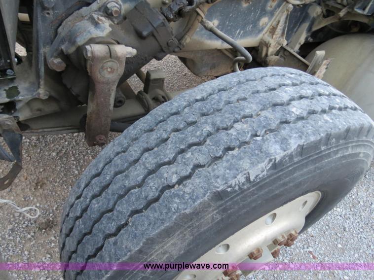 image for item B4802 1990 Peterbilt 379 nurse truck