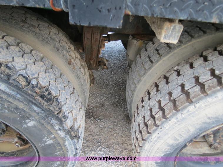 image for item B4802 1990 Peterbilt 379 nurse truck