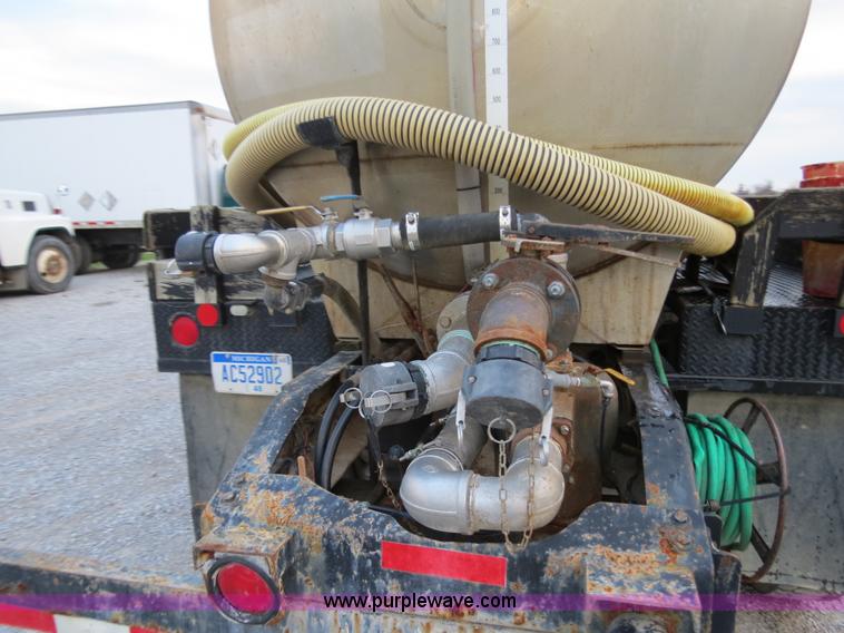 image for item B4802 1990 Peterbilt 379 nurse truck