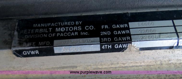 image for item B4802 1990 Peterbilt 379 nurse truck