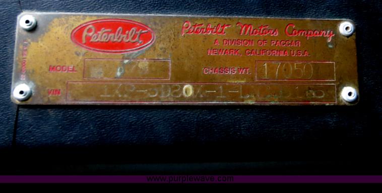 image for item B4802 1990 Peterbilt 379 nurse truck