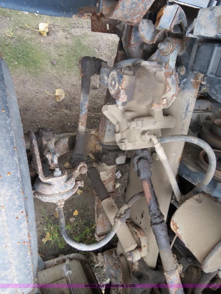 image for item B4810 1994 Ford L9000 tender truck