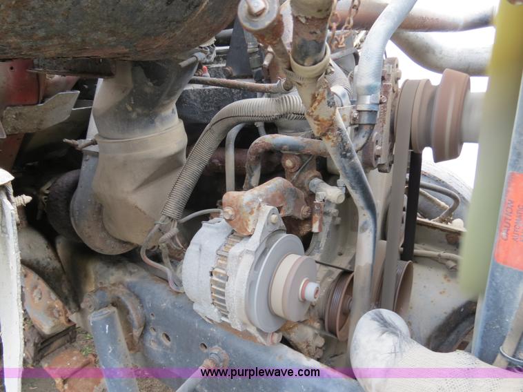 image for item B4810 1994 Ford L9000 tender truck