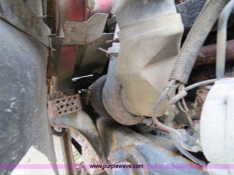 image for item B4810 1994 Ford L9000 tender truck