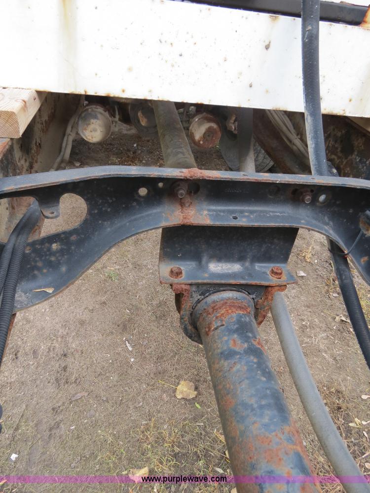 image for item B4810 1994 Ford L9000 tender truck