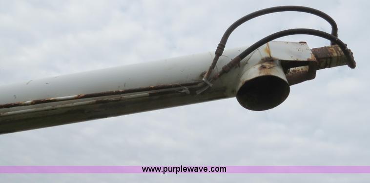 image for item B4810 1994 Ford L9000 tender truck