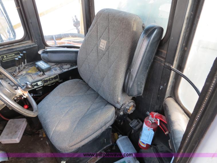 image for item B4816 1995 Ag-Chem TerraGator 1803 liquid applicator floater