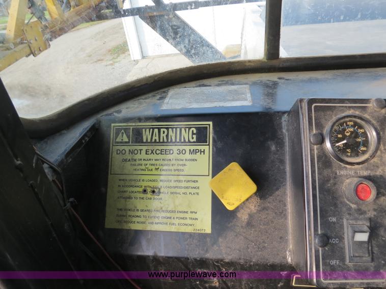 image for item B4816 1995 Ag-Chem TerraGator 1803 liquid applicator floater