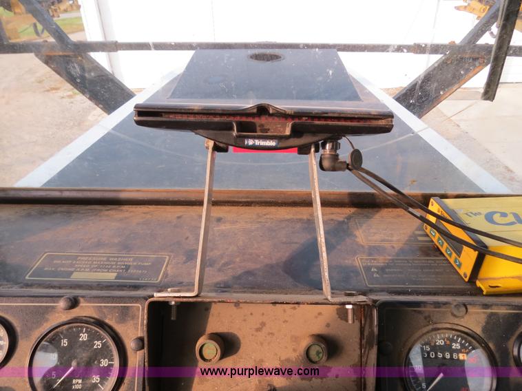 image for item B4816 1995 Ag-Chem TerraGator 1803 liquid applicator floater