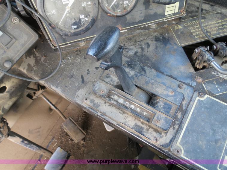 image for item B4816 1995 Ag-Chem TerraGator 1803 liquid applicator floater