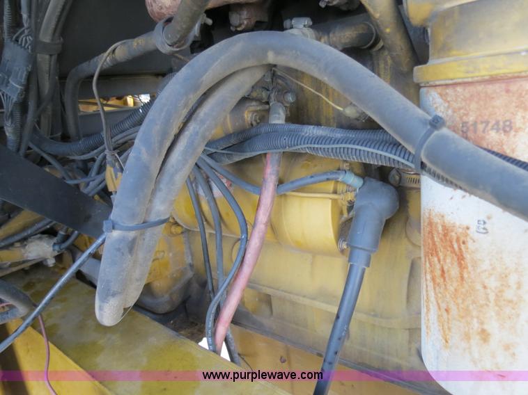 image for item B4816 1995 Ag-Chem TerraGator 1803 liquid applicator floater