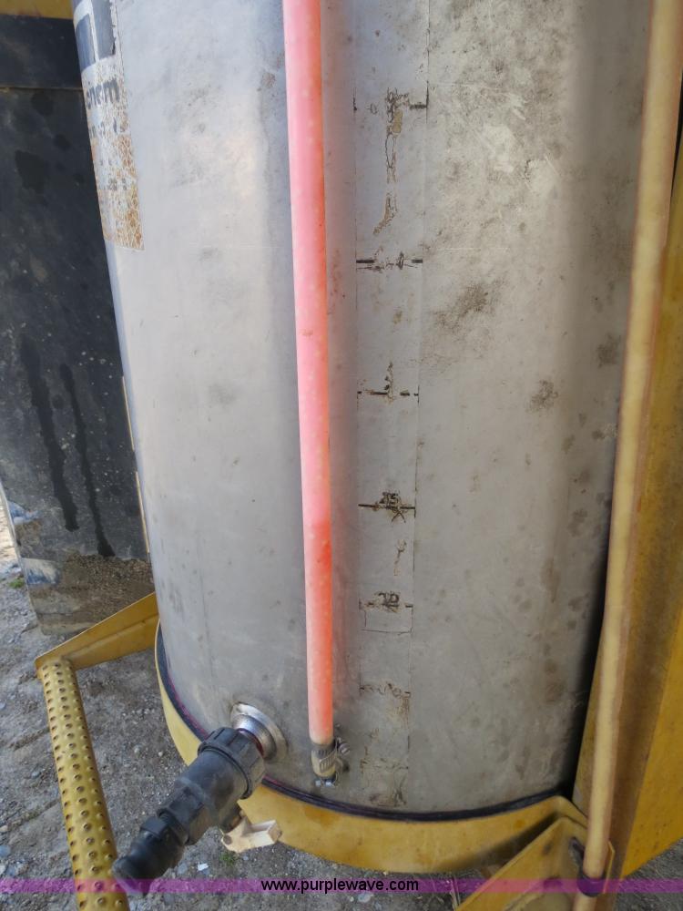 image for item B4816 1995 Ag-Chem TerraGator 1803 liquid applicator floater