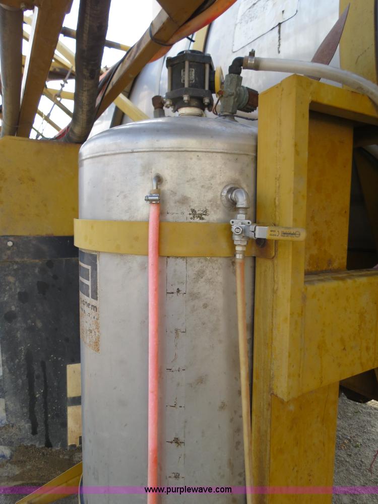 image for item B4816 1995 Ag-Chem TerraGator 1803 liquid applicator floater