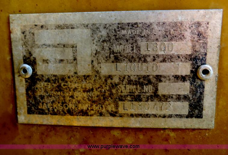 image for item B4816 1995 Ag-Chem TerraGator 1803 liquid applicator floater