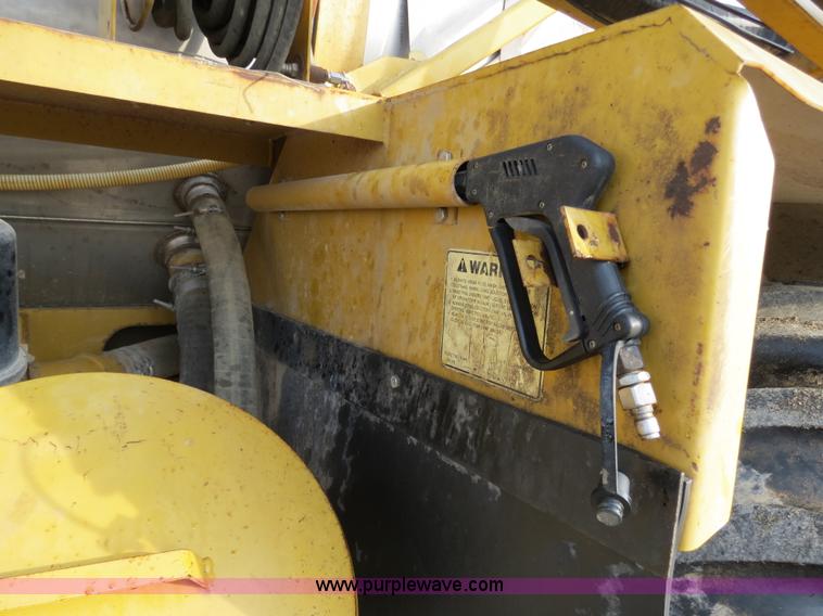 image for item B4816 1995 Ag-Chem TerraGator 1803 liquid applicator floater
