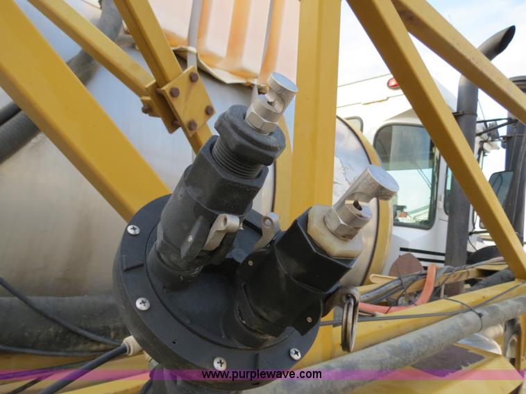 image for item B4816 1995 Ag-Chem TerraGator 1803 liquid applicator floater