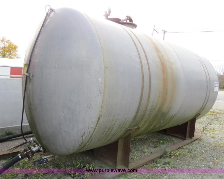 image for item G9504 6,000 gallon steel tank