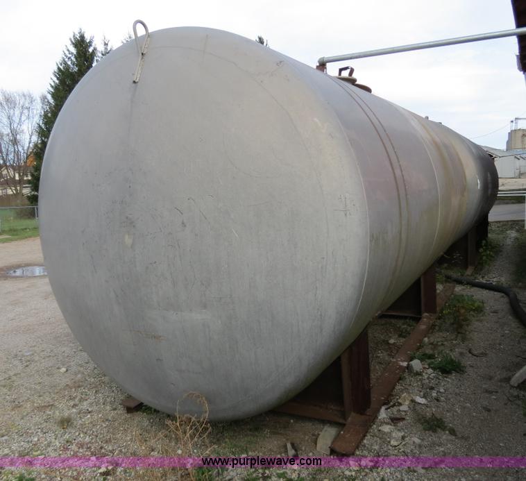 image for item G9504 6,000 gallon steel tank
