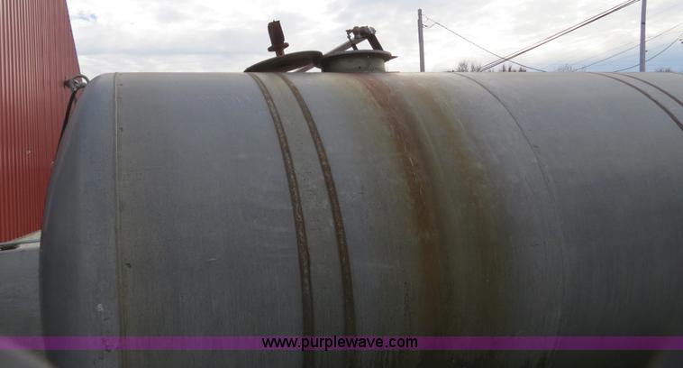 image for item G9504 6,000 gallon steel tank
