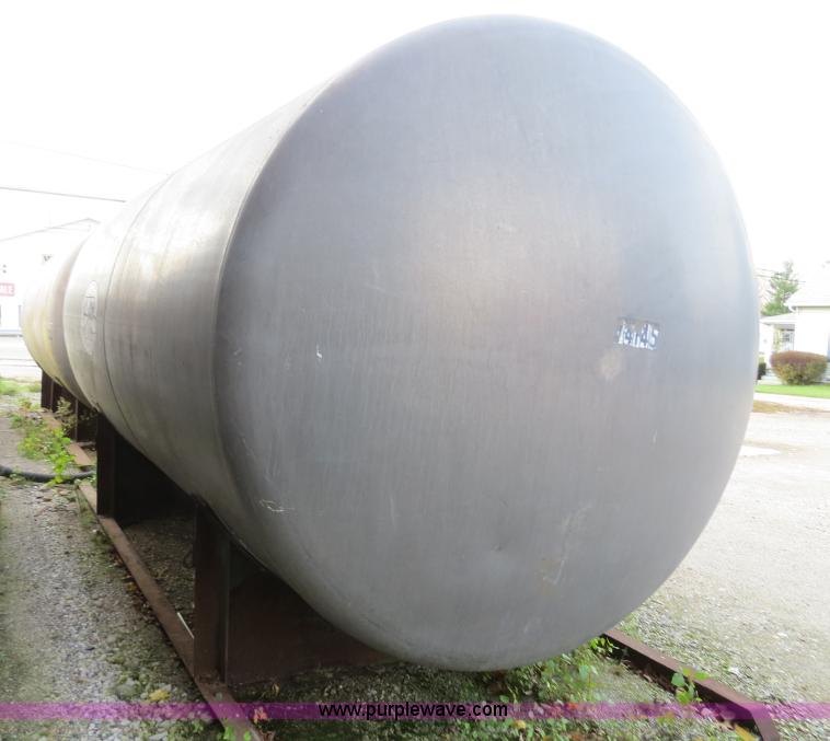 image for item G9505 6,000 gallon steel tank