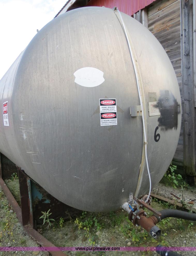 image for item G9505 6,000 gallon steel tank