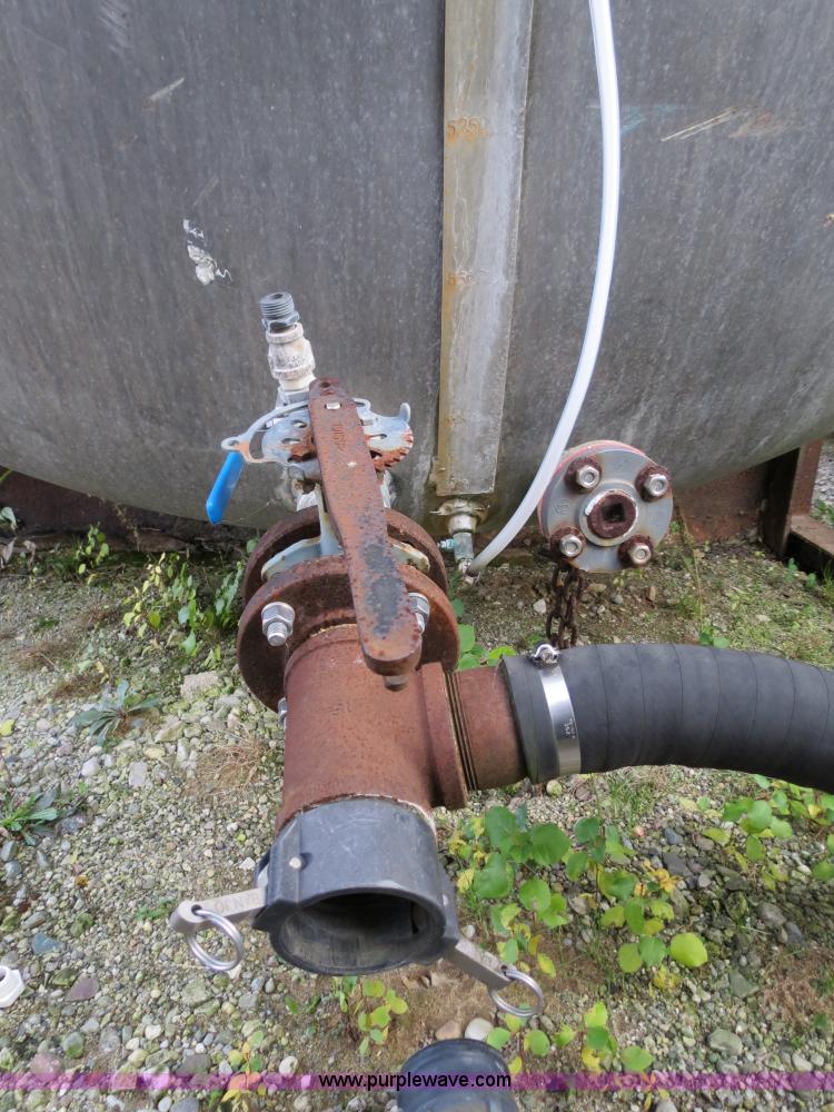 image for item G9505 6,000 gallon steel tank