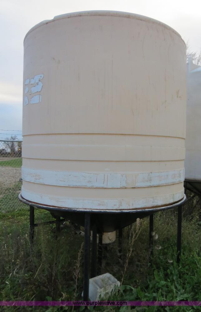 image for item G9507 Poly cone bottom 2,000 gallon tank with stand
