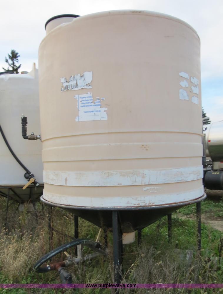 image for item G9507 Poly cone bottom 2,000 gallon tank with stand