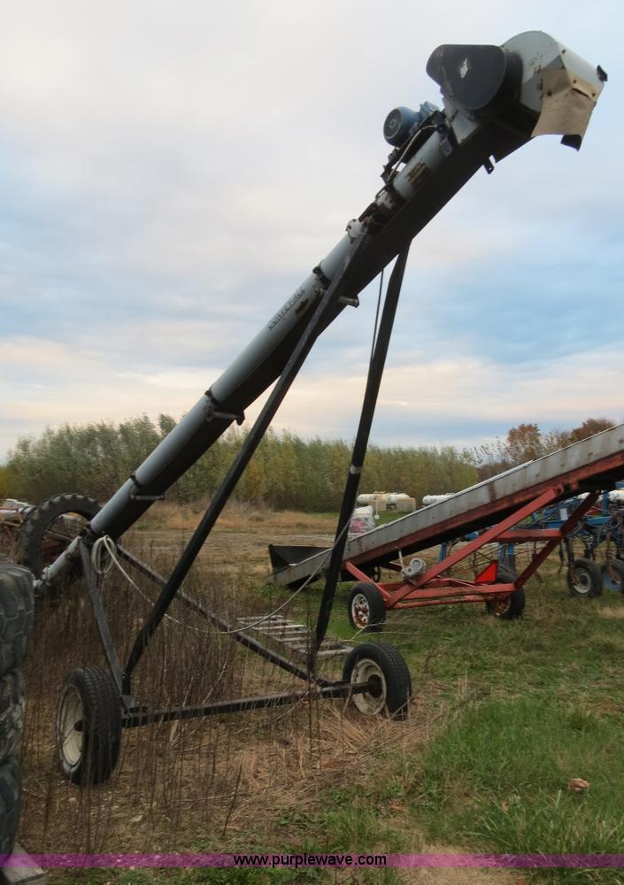 image for item G9509 Convey All TC828 28' belt conveyor