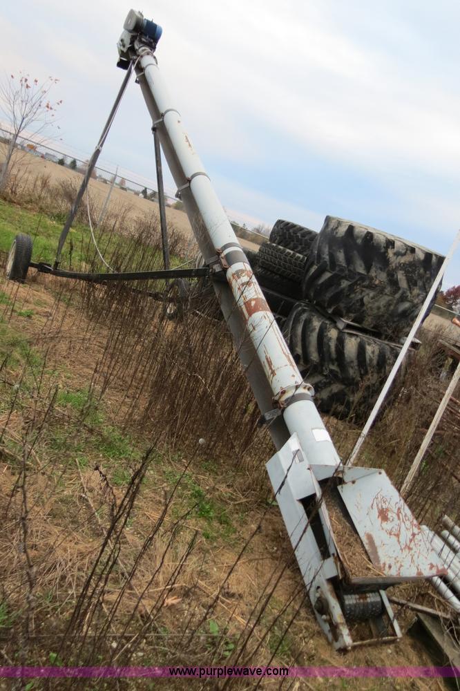 image for item G9509 Convey All TC828 28' belt conveyor