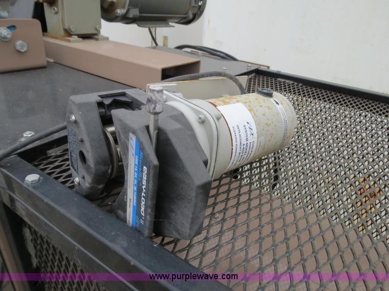 image for item G9513 2006 Gustafson SRW800 continuous flow seed treater