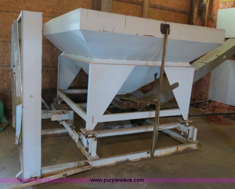 image for item G9518 USC continuous flow seed treater system