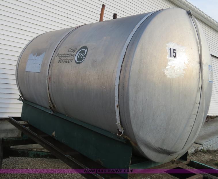 image for item G9521 1,300 gallon aluminum tank