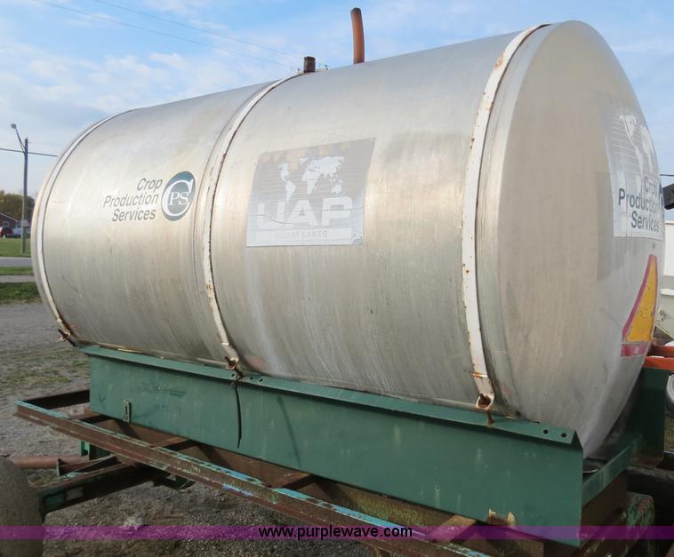 image for item G9521 1,300 gallon aluminum tank