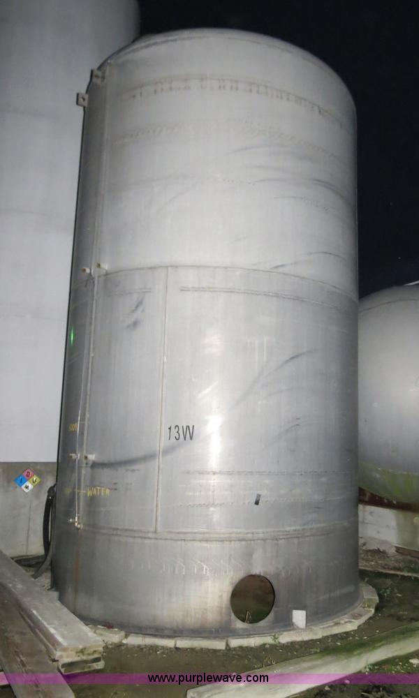 image for item G9528 10,000 gallon steel water tank