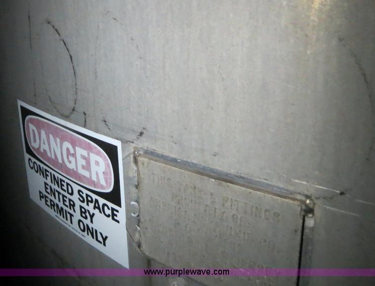 image for item G9528 10,000 gallon steel water tank