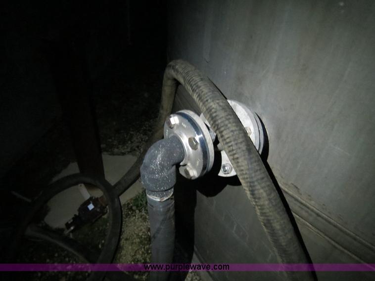 image for item G9528 10,000 gallon steel water tank