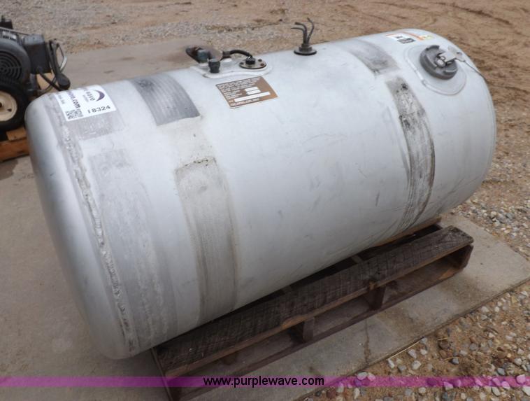 image for item I8324 Peterbuilt DEM aluminum fuel tank