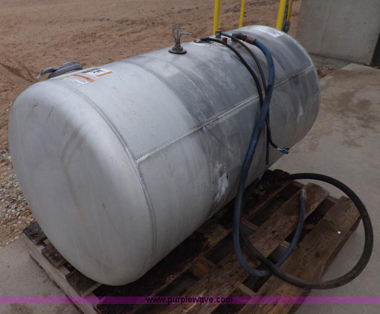 image for item I8324 Peterbuilt DEM aluminum fuel tank