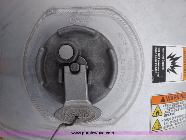 image for item I8324 Peterbuilt DEM aluminum fuel tank
