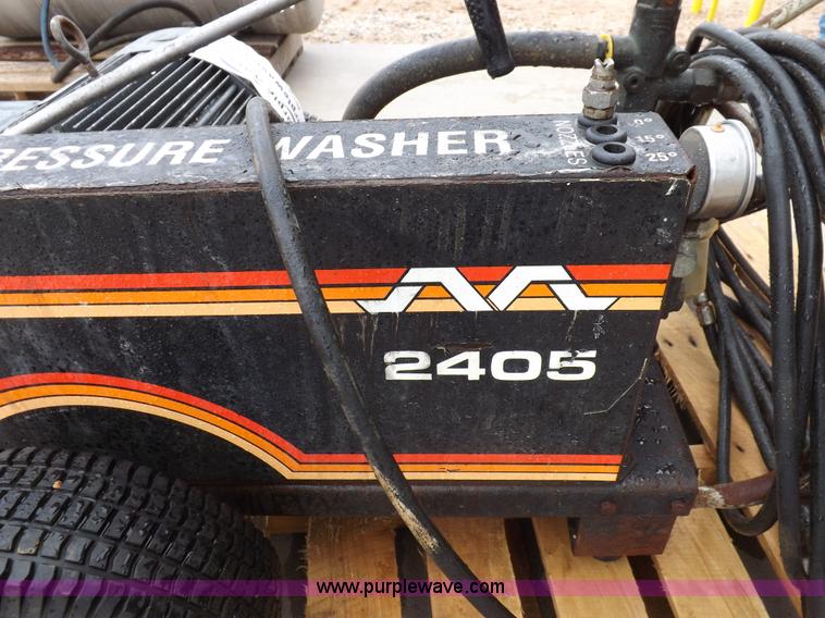 image for item I8326 Mitm 2405 pressure washer