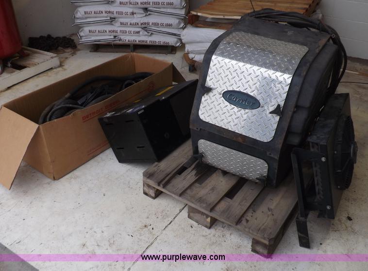 image for item I8327 2006 Carrier PC6000 semi truck HVAC 110V power unit