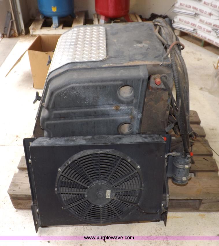 image for item I8327 2006 Carrier PC6000 semi truck HVAC 110V power unit