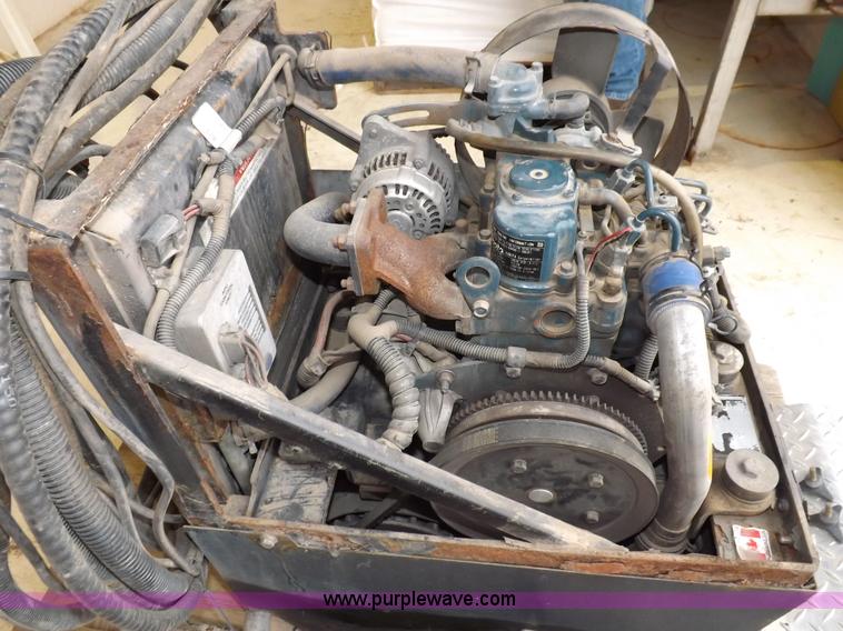 image for item I8327 2006 Carrier PC6000 semi truck HVAC 110V power unit