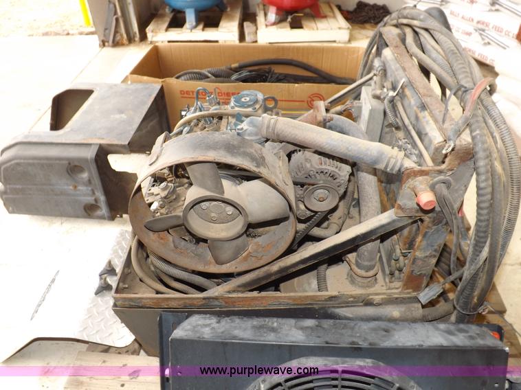 image for item I8327 2006 Carrier PC6000 semi truck HVAC 110V power unit