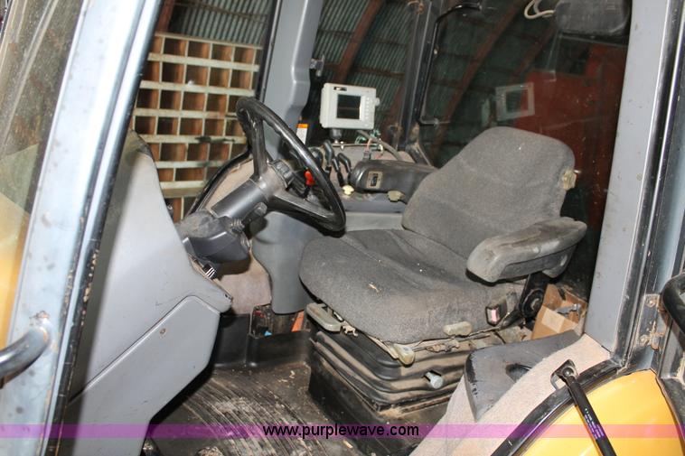 image for item G5863 1996 Caterpillar Challenger 35 tractor