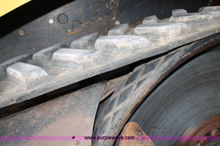 image for item G5863 1996 Caterpillar Challenger 35 tractor