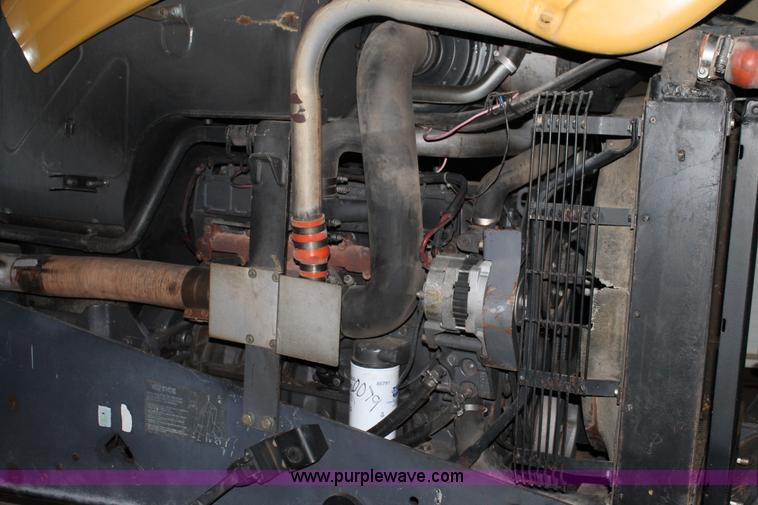 image for item G5865 1995 Caterpillar Challenger 35 tractor